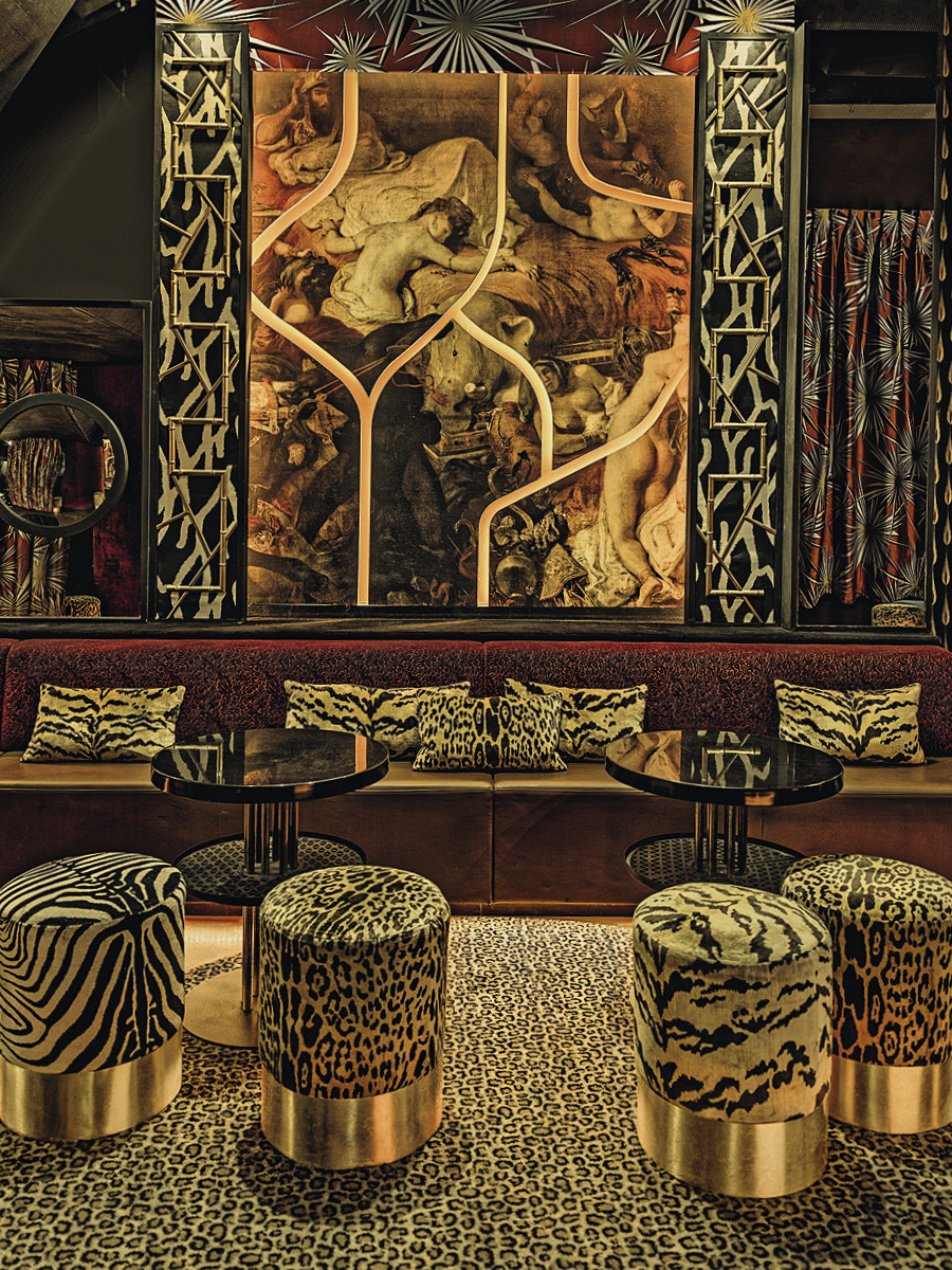 Club privé Matignon soirée parisienne salon banquette chic